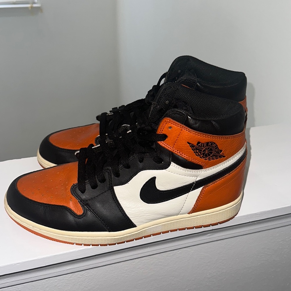 Shattered BackBoard 1s